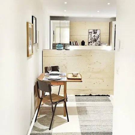 Apartment Housestay *