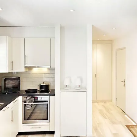 Apartment Housestay *