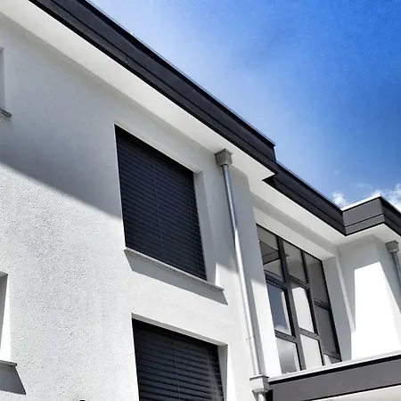 Apartment Housestay *
